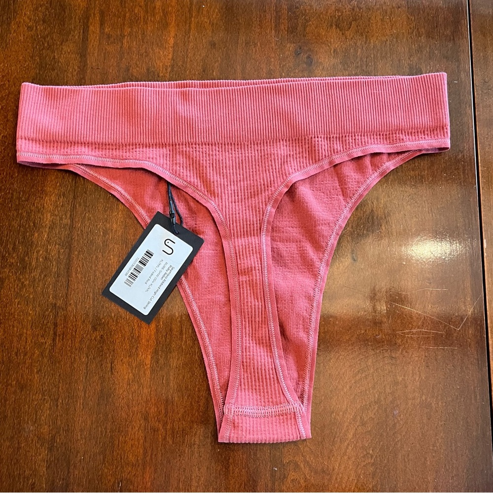 Understatement Ribbed Seamless High Cut String Panty - Picture 5 of 6